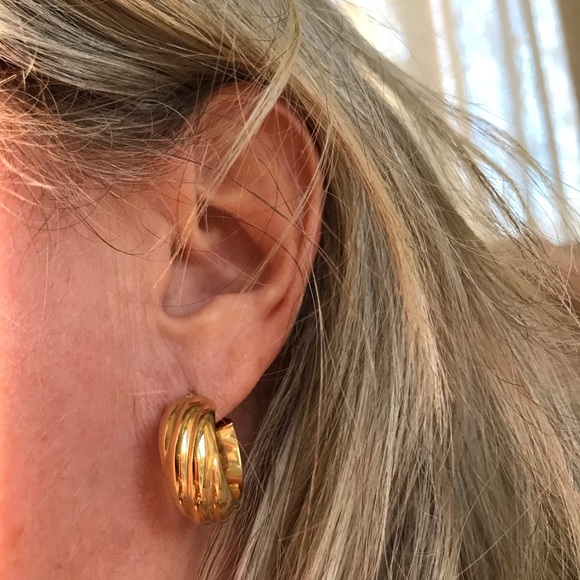 18kt Italian gold hoop earrings - Picture 3 of 7